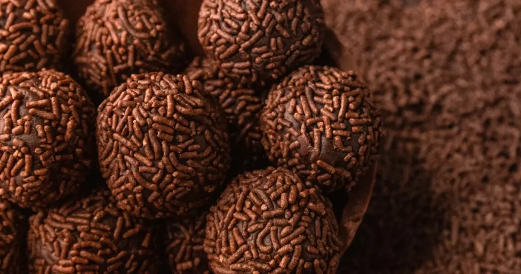 bolinhas de brigadeiro tradicional