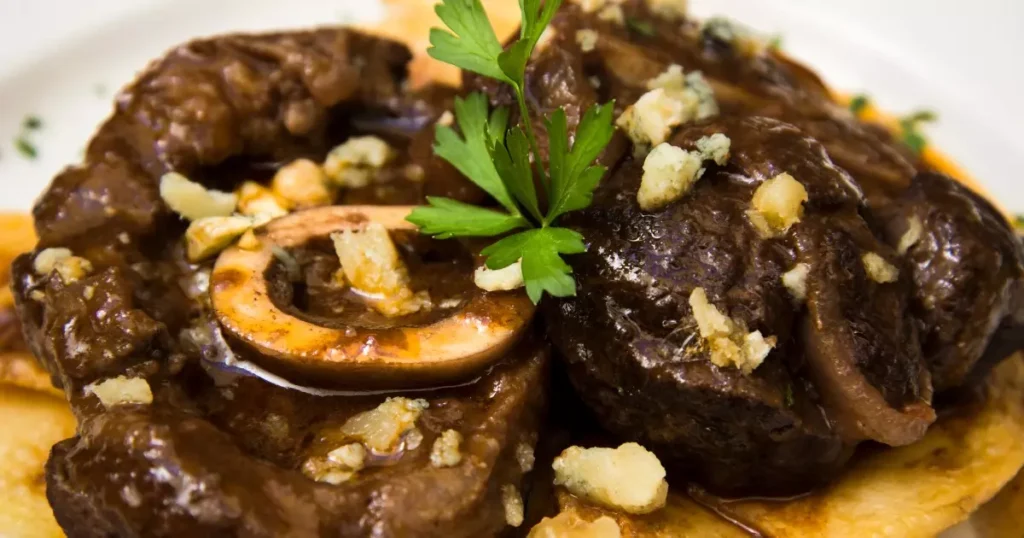 Ossobuco com molho de ameixa delicioso