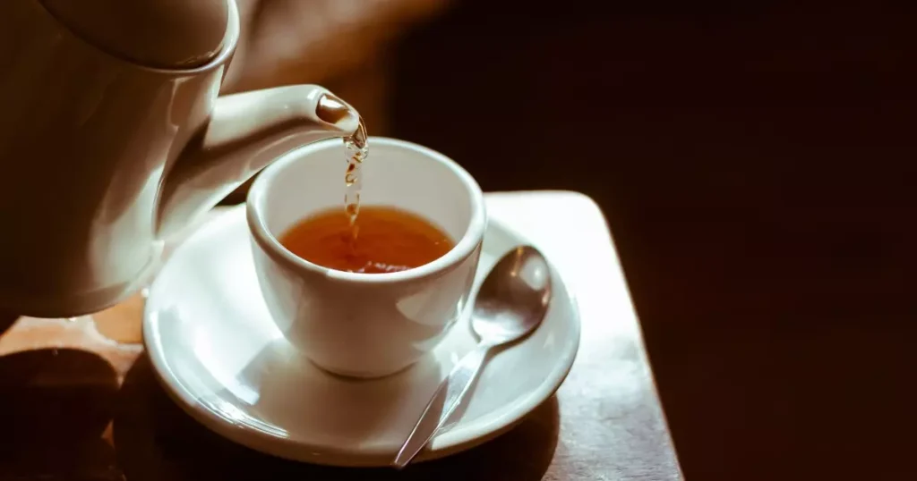 Tome antes de dormir: Chazinho Sereno, Infusão Relaxante para Noites Tranquilas