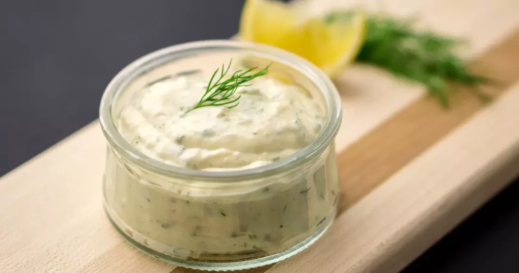 Maionese cremosa feita em casa tão deliciosa que nunca mais você vai querer comprar