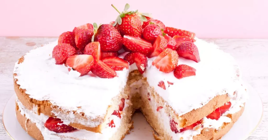 Pavê de Leite Ninho com Morango – Uma Delícia Cremosa que Derrete na Boca