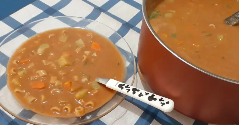 sopa de feijão com macarrão argola