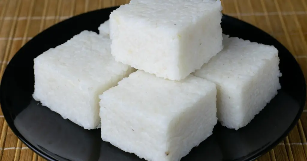 Kiribath (Arroz com Leite de Coco do Sri Lanka) – O Jeito Certo de Começar o Dia