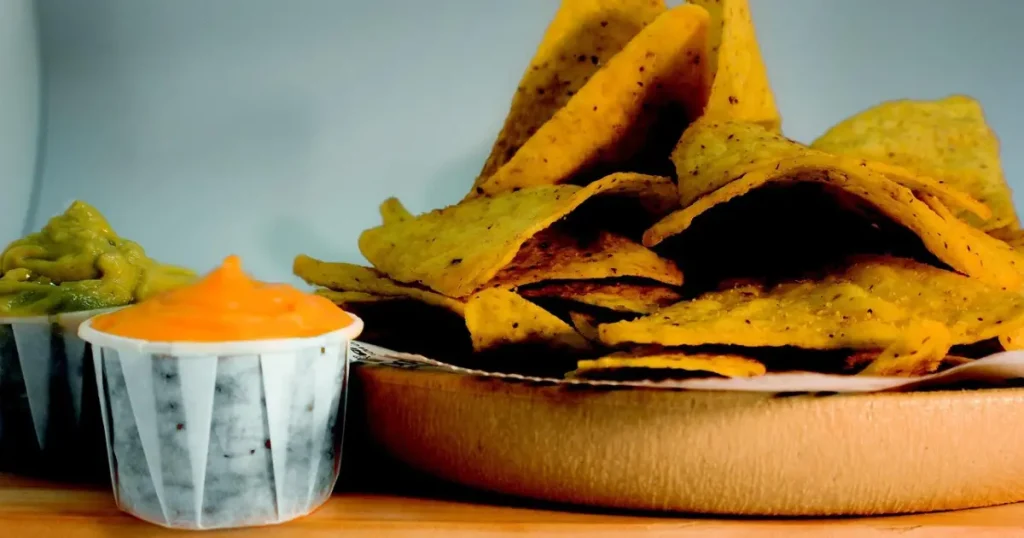 Varie o aperitivo com esses deliciosos Nachos de Queijo que podem ser feitos em casa ainda hoje
