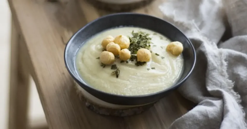Purê de batata? Não. Purê de abóbora? Não. Esse é um purê diferente, muito mais gostoso e nutritivo.