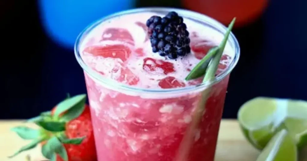 Suco de Amoras com Leite Condensado: tão cremoso que é impossível tomar só um copo