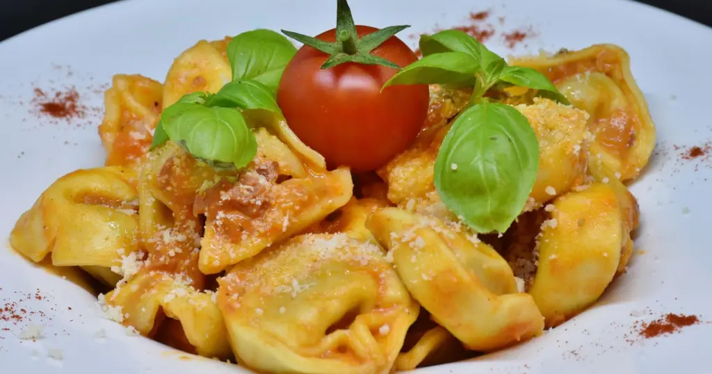 ensinando fazer Tortellini