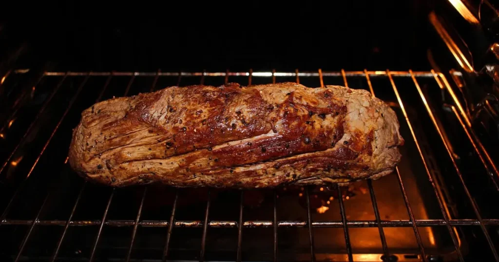 Lagarto Bovino Temperado com Pimenta Vermelha e Caldo Knorr assado no forno
