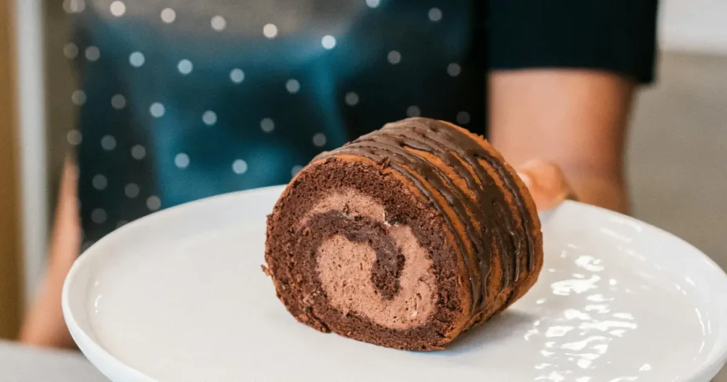 Rocambole de Chocolate com recheio de chocolate