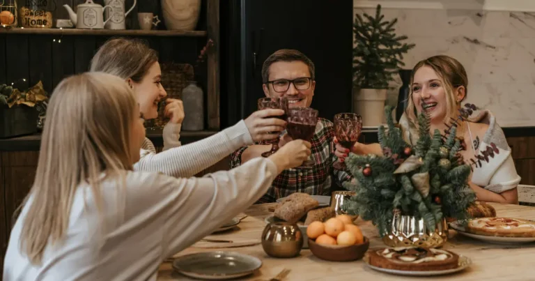 Ceia de Natal simples pode ser mais charmosa? Veja como organização e boas escolhas mudam a percepção dos convidados